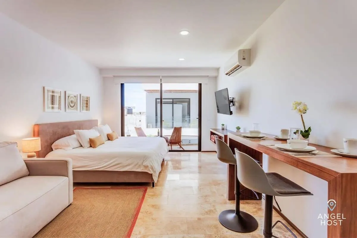 New! Adorable Midtown Studio, Pool, Wifi, Smart Tv Playa del Carmen Mexico